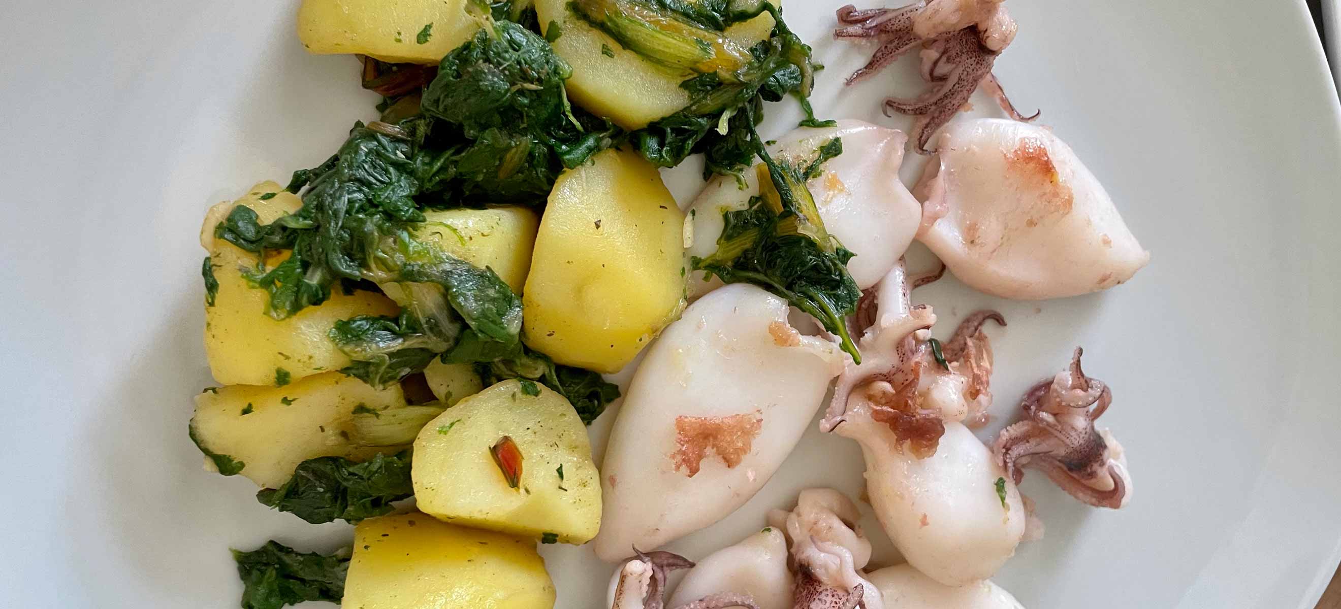 Gegrillte Calamari mit gekochten Kartoffeln und Mangold - Falstaff