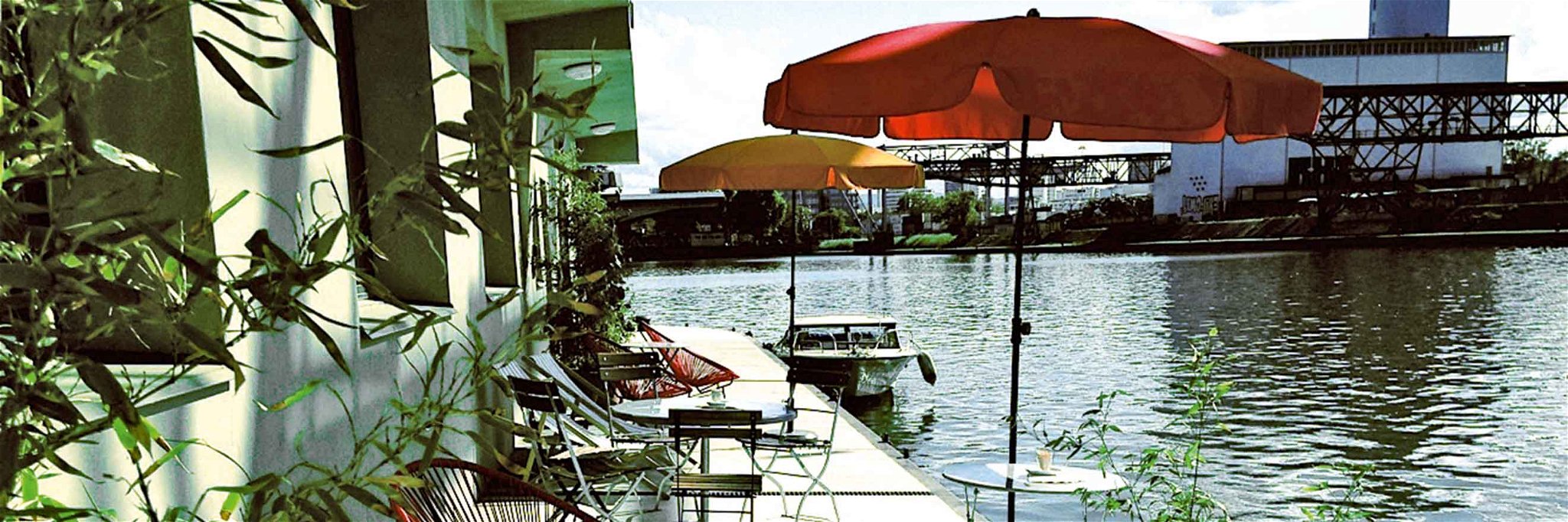 Am Baseler Rheinhafen: die Terrasse des Restaurants.