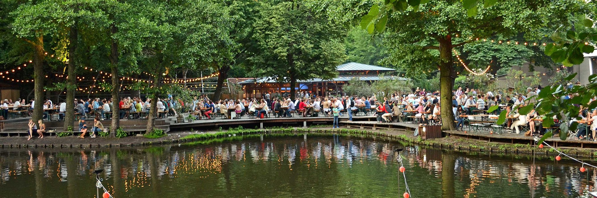 Idyllisch und gemütlich im Tiergarten in Berlin: »Café am Neuen See«.