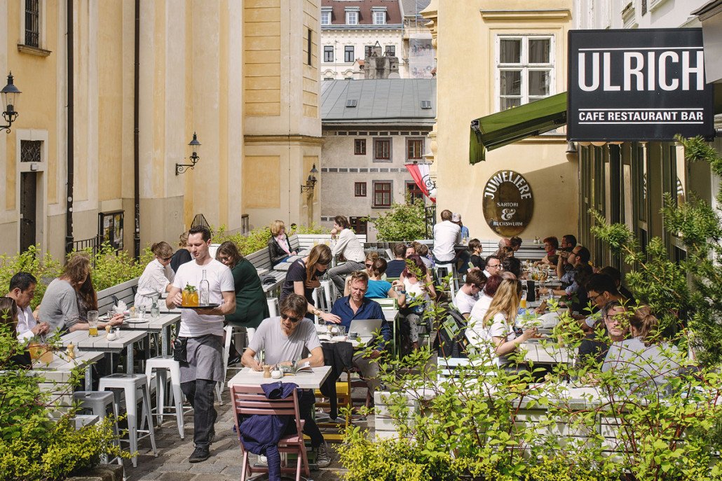Viel Platz bietet der Schanigarten des Restaurants Ulrich