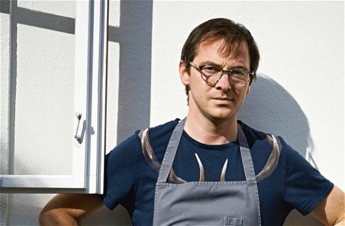 Max Stiegl ist für seine Innereienküche bekannt. Auch Kaninchen verarbeitet er.