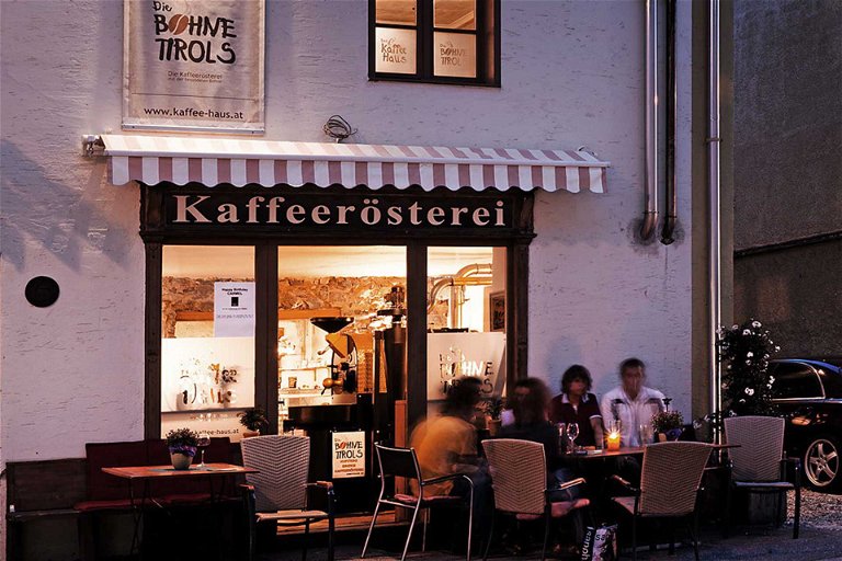 Modernes Café/Stehcafé 2017: Die Bohne Tirols.