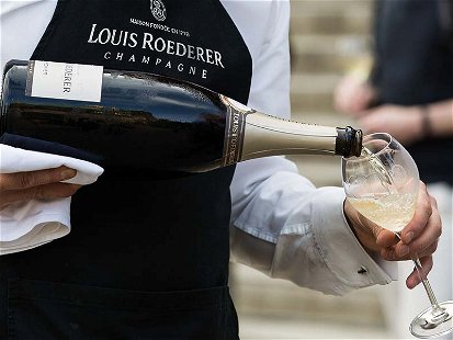 Das »Laurushaus« schenkt Roederer-Champagner aus.