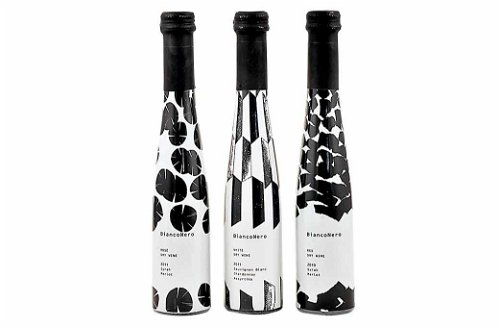 Tsilili Die stilvollen, elegant in schwarz-weiß gehaltenen ­Flaschen werden von Tsilili in Griechenland hergestellt.