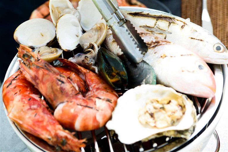 Eine grosse Auswahl an frischen Seafood-Gerichten stehen auf der Menükarte.