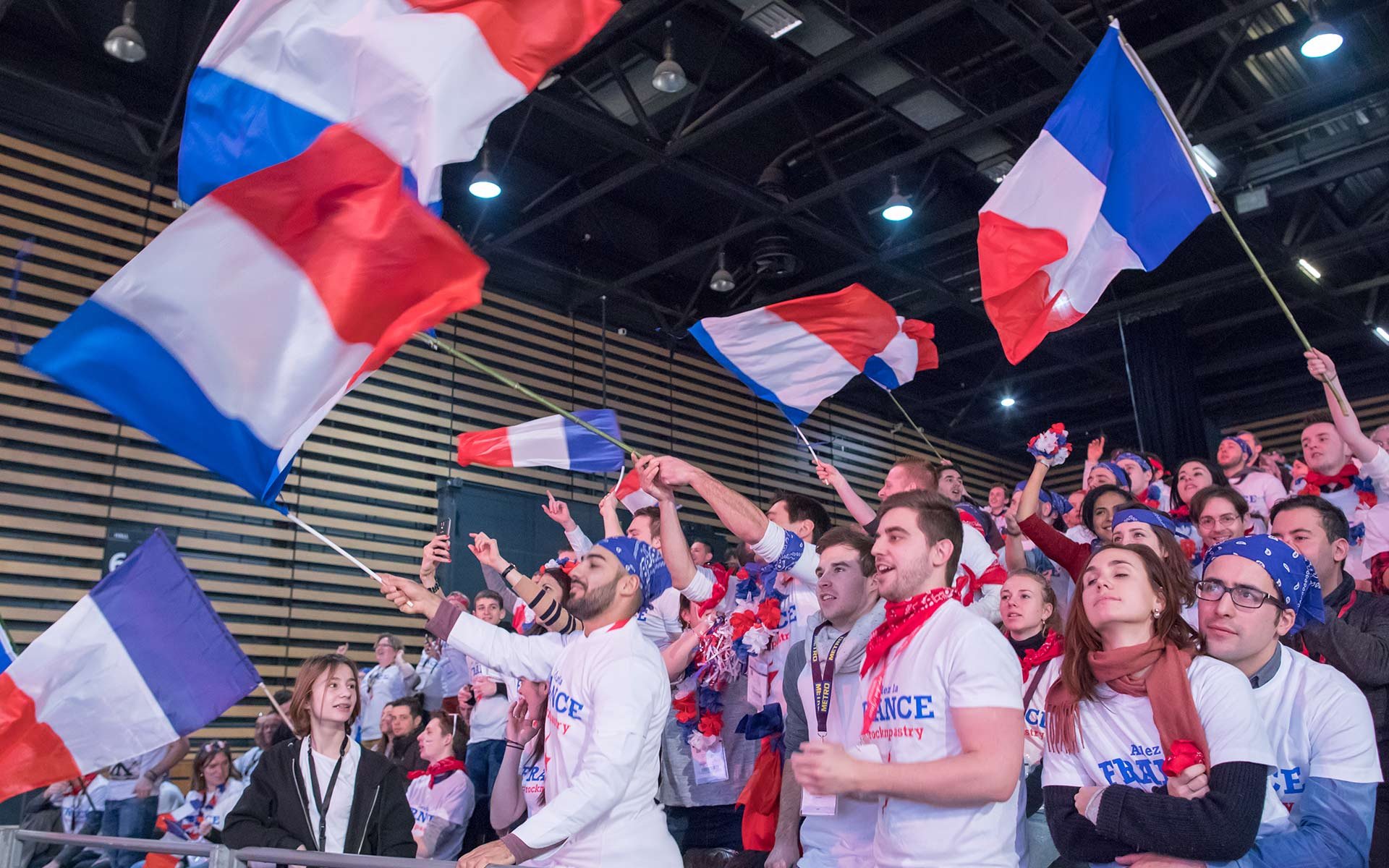 Ausgelassene Stimmung bei den Fans des französischen Teams.