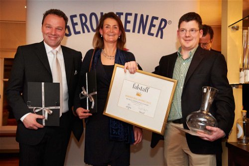 Die Gewinner der WeinTrophy 2012: »Winzer des Jahres« war Roman Niedwodniczanski, den Preis holten allerdings seine Stellvertreter ab.