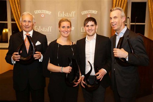 Die Gewinner der WeinTrophy 2015 (v.l.n.r.): »Lebenswerk«: Dr. Heinrich Wirsching, »Winzer«: Carolin Spanier-Gillot, »Newcomer«: Tobias Knewitz, »Sommelier«: Michael Noack.