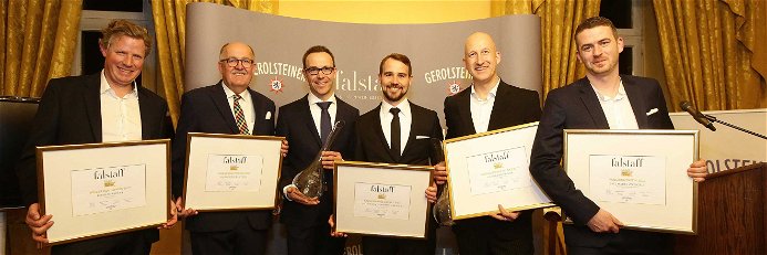 Die strahlenden Sieger der WeinTrophy 2017 (v.l.n.r.): Konrad Salwey, Karl-Heinz Rebitzer, Hansjörg und Matthias Aldinger, Oliver Donnecker, Jürgen Ellwanger.