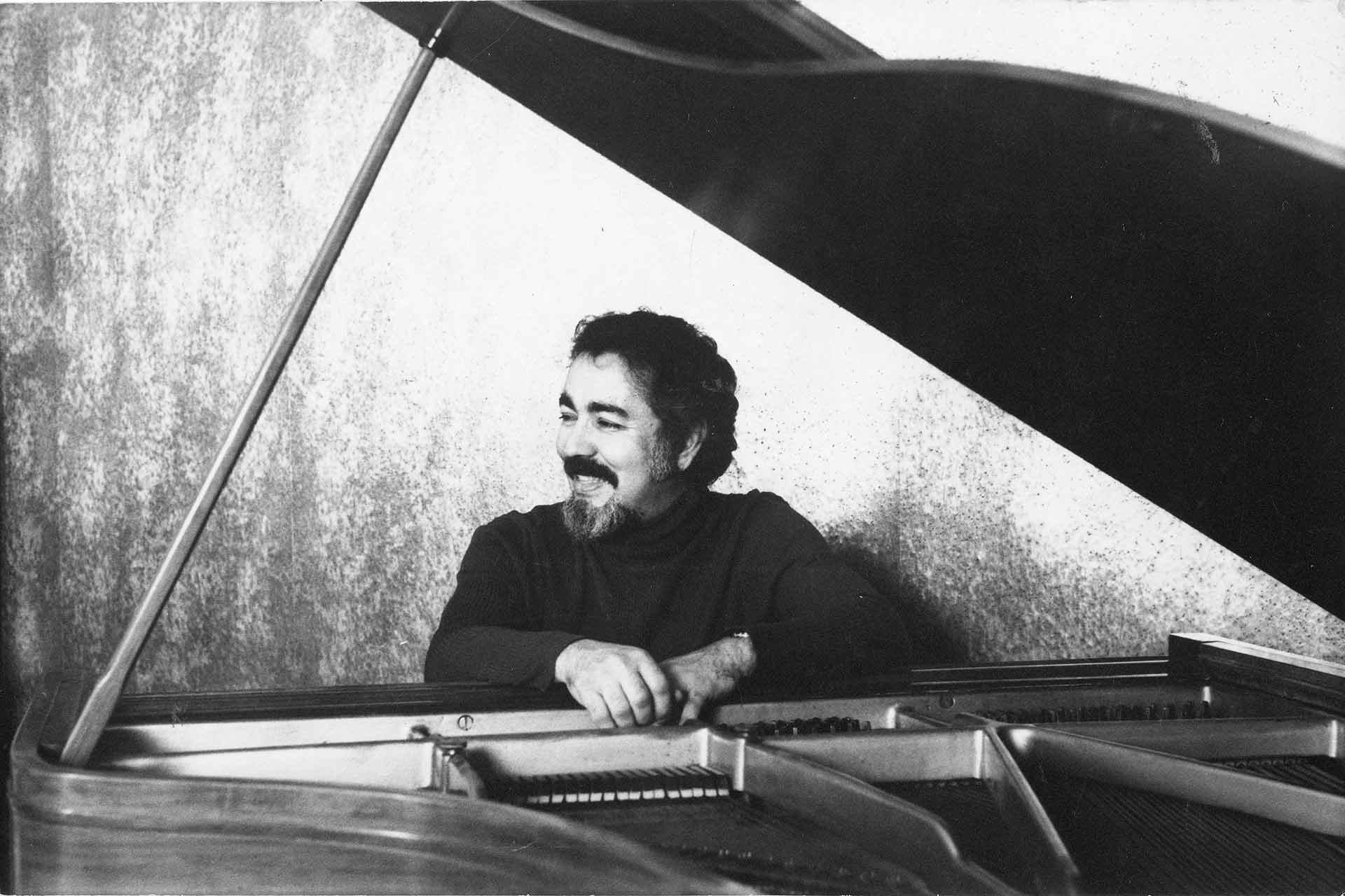 Avo Uvezian spielte seit seiner Kindheit Klavier.&nbsp;