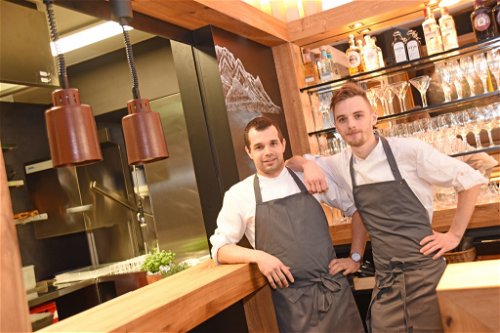 Executive Chef Martin Wagner und Küchenchef Bernhard Reischl freuen sich auf ihre Gäste.