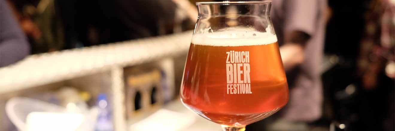 Beim Bier Festival im April können Sie verschiedene Biersorten und Brauereien kennenlernen.&nbsp;