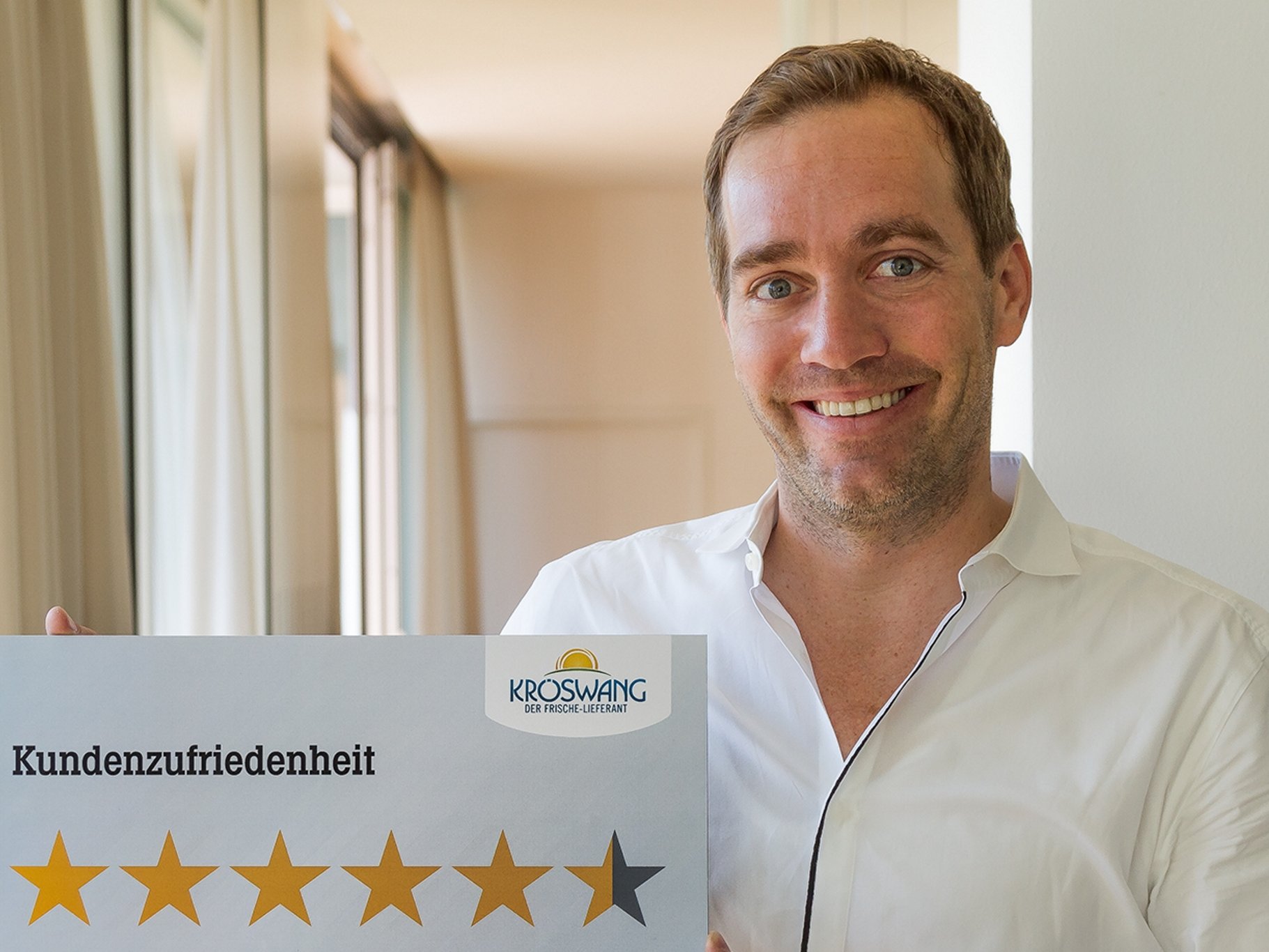 Geschäftsführer Manfred Kröswang freut sich über die positive Bewertung durch seine Kunden.