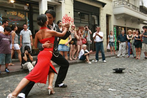 Feurige Leidenschaft: Wie kein anderes Land wird Argentinien mit dem Tango verbunden.
