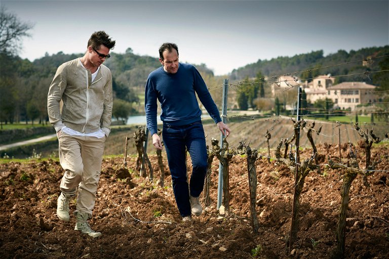 Das Weingut Miraval in der Provence gehört Brad Pitt (links im Bold) und Angelina Jolie - noch.