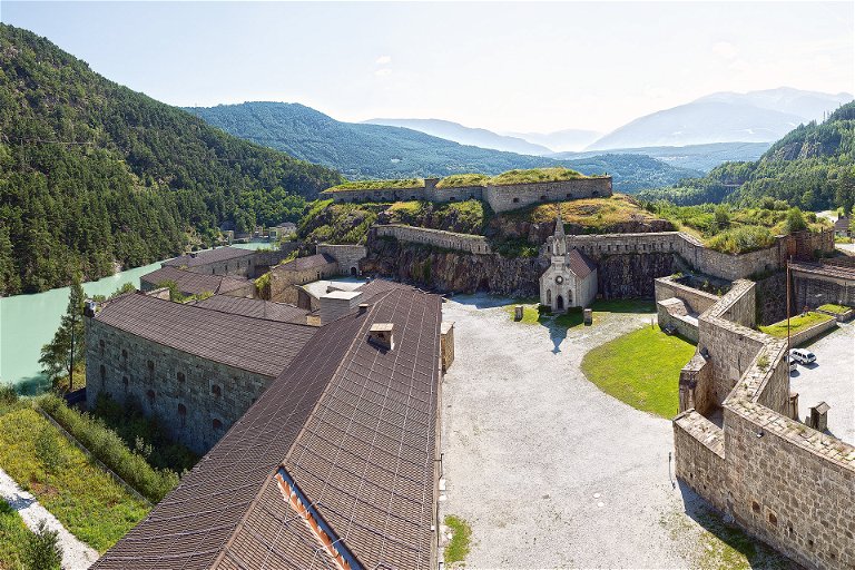 Die Festung Franzensfeste ist ein historischer Bau aus der Zeit der Habsburger und eine echte Sehenswürdigkeit im Eisacktal.&nbsp;