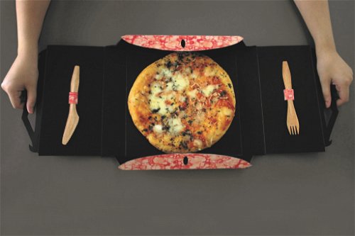 Ein Pizzakarton von Angelica Baini.