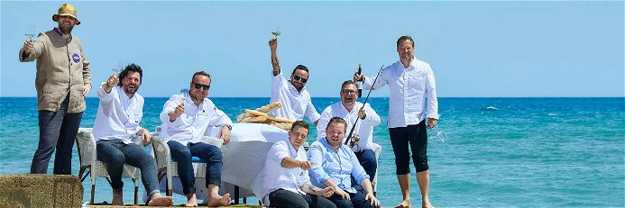 Gastgeber Hans Neuner und Jeunes Restaurateurs bei ihren Auftritt im 2-Sterne-Restaurant »Oceans« des Vila Vita Parc Hotels in Portugal.
