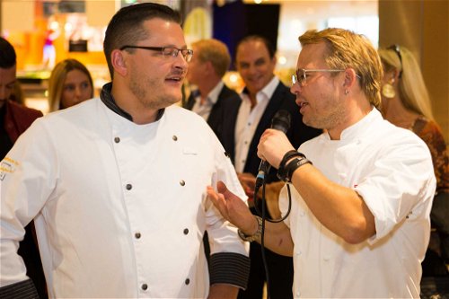 Der Küchenleiter des Zurheide Gourmetbistros Anton Pahl (links) gemeinsam mit Mario Kotaska.