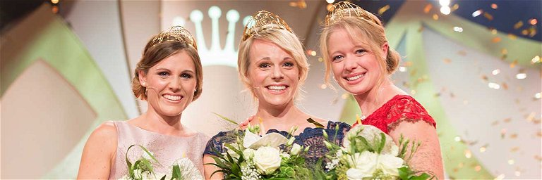 Weinkönigin Katharina Staab (mitte) mit ihren Prinzessinnen Laura Lahm (links) und Charlotte Freiberger.