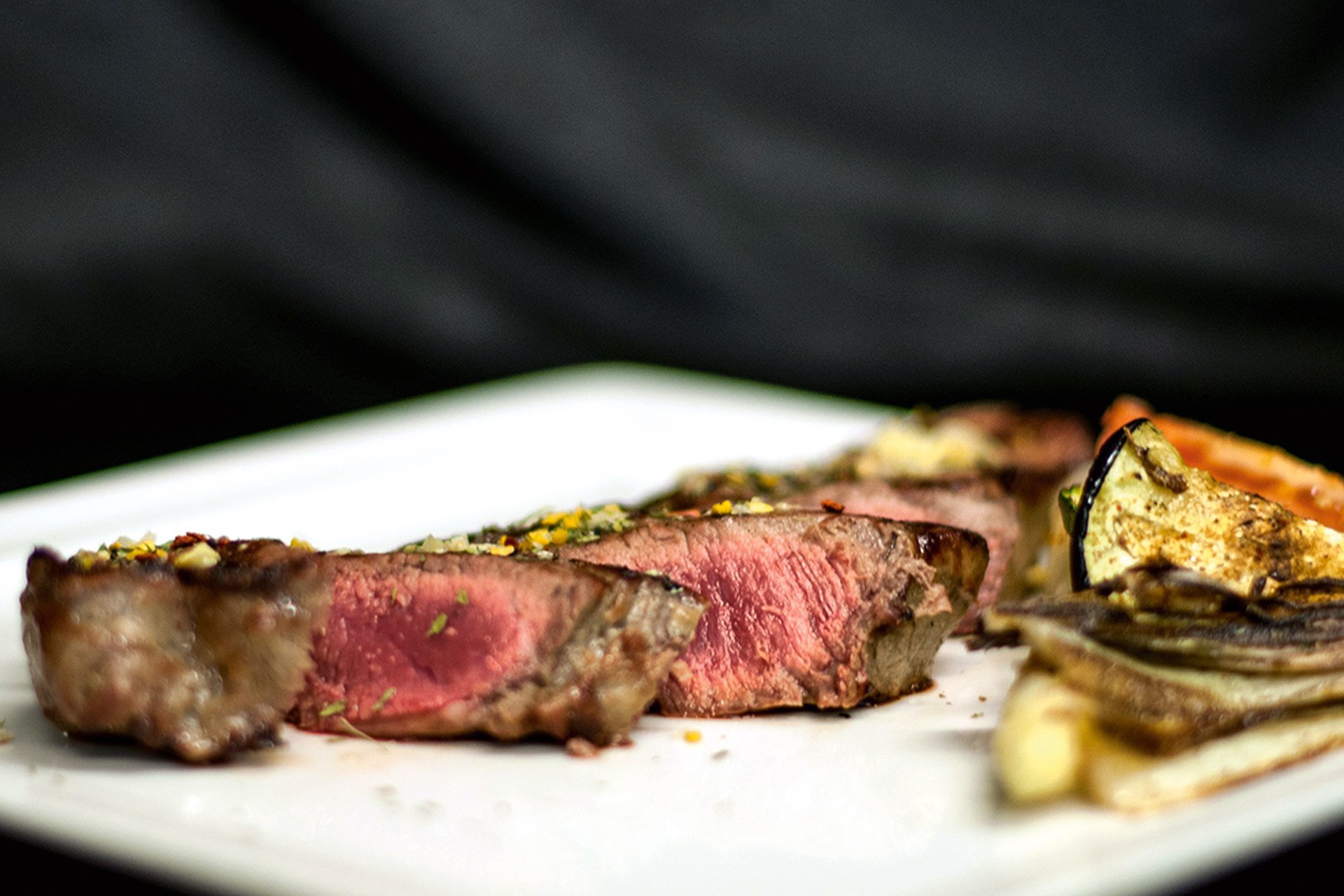 Top-Fleisch bekommt man in Bruneck am besten im Steakhouse »Hardimitz’n«.