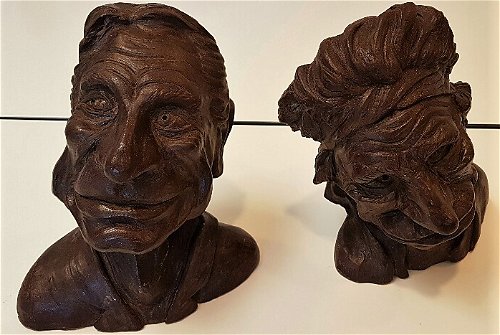 Schokoladen-Schnitzerei: Zwei einzigartige Gesichter.