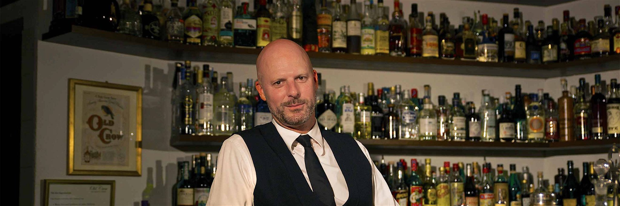 Markus Blattner von der Old Crow darf sich über den Titel «Bar des Jahres Schweiz« freuen.