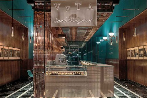 In der Kategorie «Café» gewinnt «Vyta Santa Margherita» in Florence, Italien, entworfen von COLLIDANIELARCHITETTO.