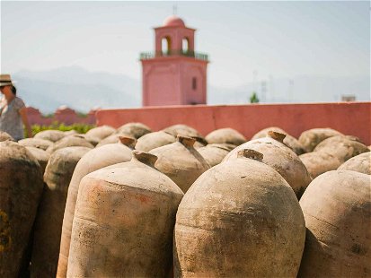Seit einiger Zeit findet das schon viele Hundert Jahre alte Nationalgetränk Perus, der Pisco, seinen Weg in unsere Gefilde.&nbsp;