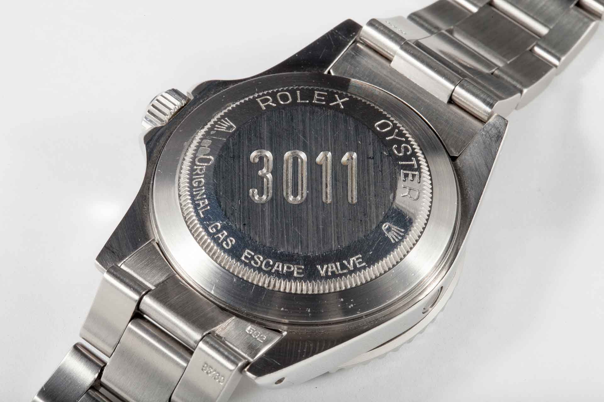 Rolex «Sea-Dweller COMEX» Referenz «16660» von 1982 mit COMEX-Logo und Seriennummer.