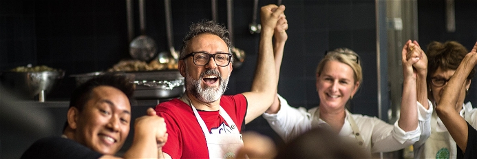 Gemeinsam gegen die Verschwendung von Essen: Massimo Bottura tourt mit »Food for Soul« um die ganze Welt.