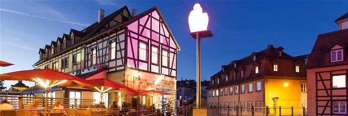 Das Restaurant »Eckerts« im »Hotel Nepomuk« in Bamberg liegt direkt an der Regnitz. In der urigen Stube wird moderne Wirtshausküche serviert.