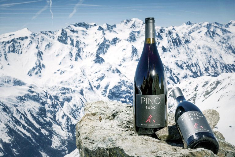 Die Faszination von Wein in der Höhe ist beispielsweise Dreh- und Angelpunkt von »Wein am Berg« in Sölden. Hier findet alljährlich auf über 3000 Metern eine Höhenweindegustation statt.&nbsp;