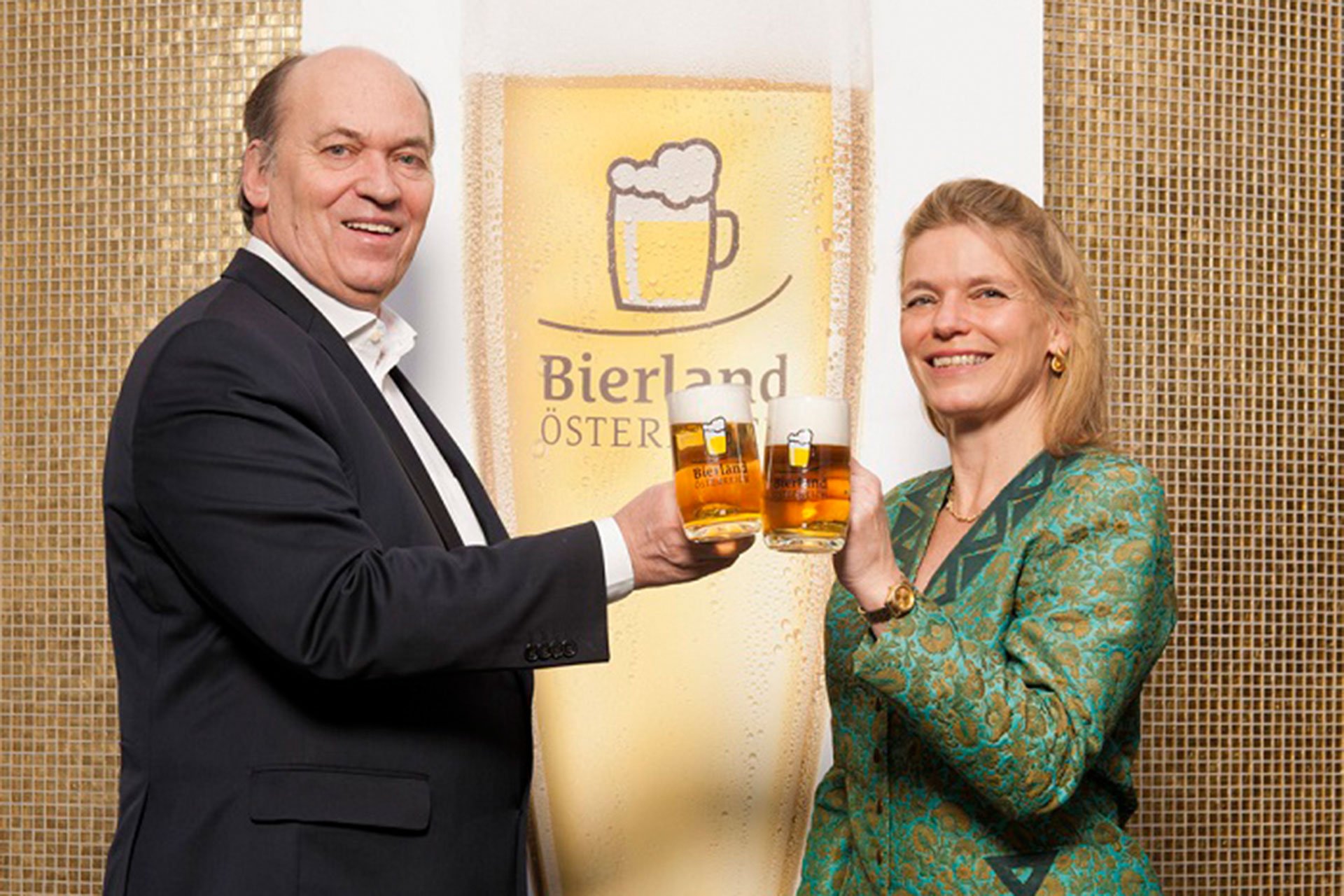Brauereiverbands-Obmann&nbsp;Sigi Menz mit Jutta-Kaufmann-Kerschbaum,&nbsp;Geschäftsführerin des Brauereiverbandes