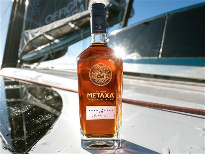 Ein griechischer Klassiker. Die Anzahl der Sterne auf der Metaxa-Flasche verrät die Reifezeit in Jahren.