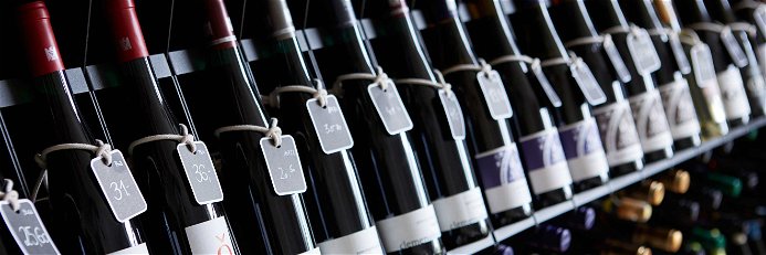 Wein wohin das Auge reicht: In der Weinhandlung Boucherville werden feine Tropfen bereits seit 25 Jahren gehandelt.