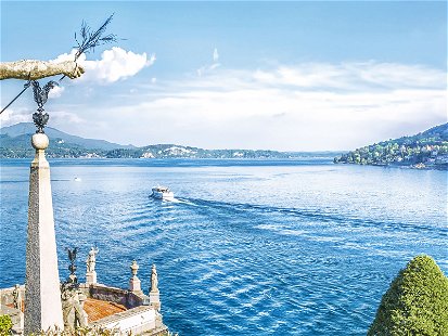Der Lago Maggiore liegt in den Regionen Piemont und Lombardei sowie im Schweizer Kanton Tessin. 
