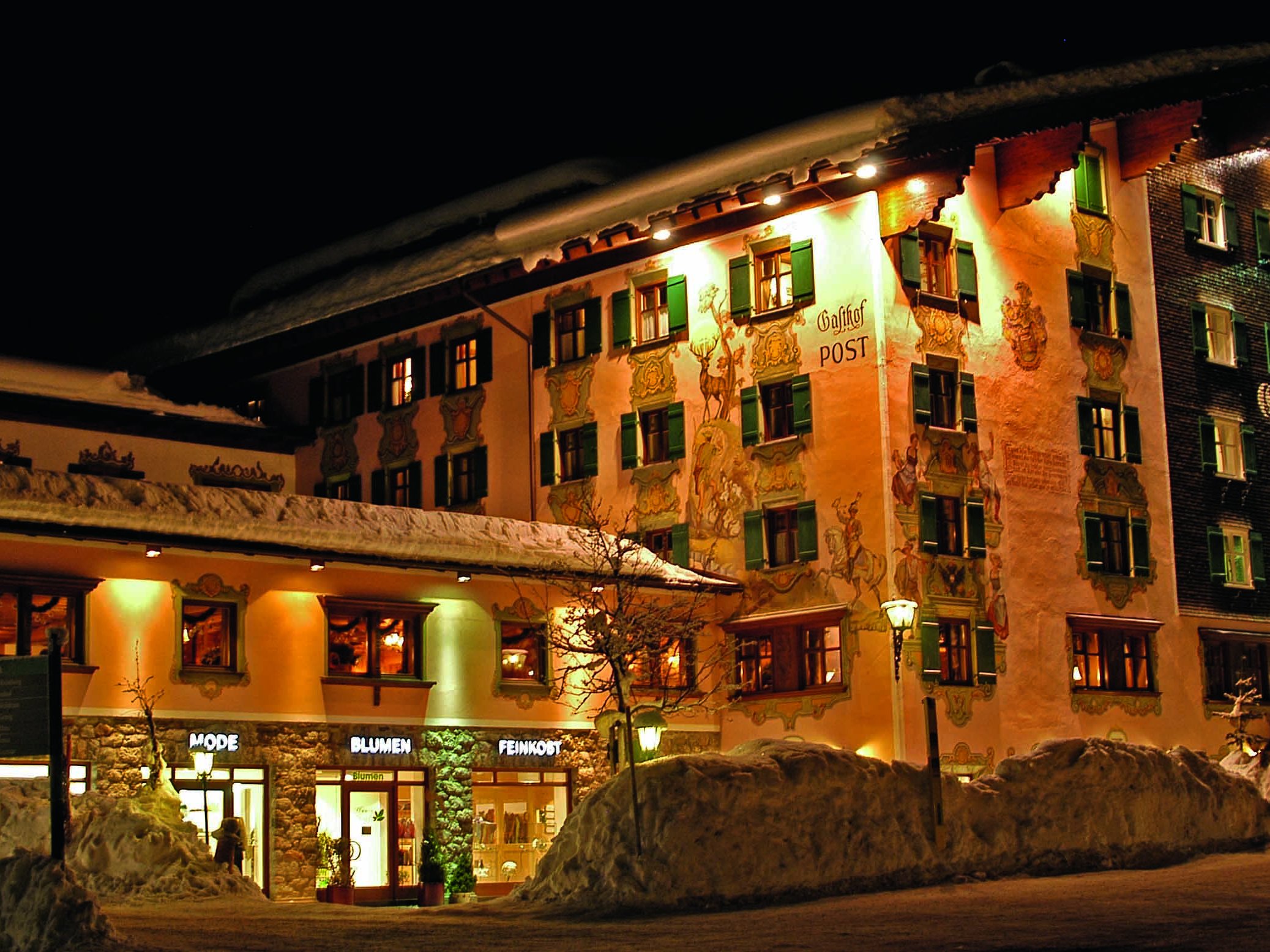 1960: Das Hotel in Arlberg bei Nacht.&nbsp;