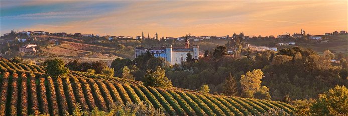 Das Piemont beeindruckt mit einzigartiger Landschaft, Spitzen-Weinen und Top-Kulinarik.