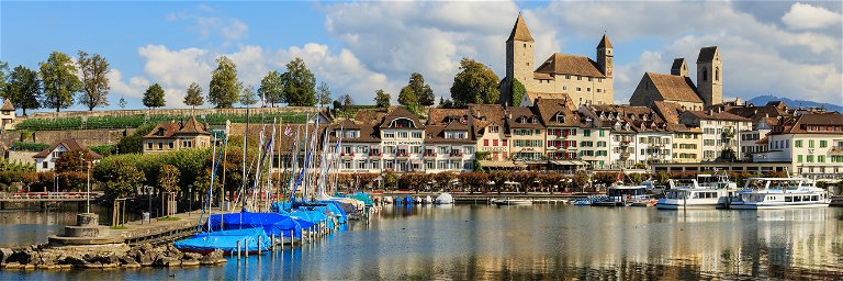 Rapperswil-Jona liegt direkt am Zürichsee. 