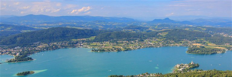 Der Wörthersee ist nicht nur der größte See Kärntens, auch die Dichte der Gourmettempel, die an bzw. nahe des Wassers angesiedelt sind, sucht österreichweit seinesgleichen. 