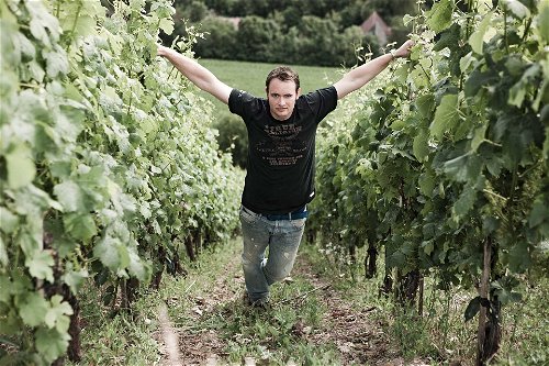 Christian Stahl vom Winzerhof Stahl aus dem unterfränkischen Auernhofen sorgt für den weißen Weingenuss.
