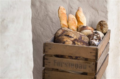 Frisches Brot direkt aus der Backstube der «Casa Caminada».