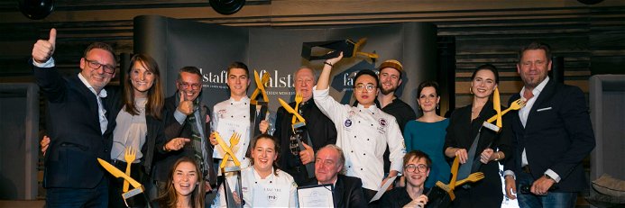 Die Sieger und Platzierten des vierten Falstaff Young Talentes Cup.