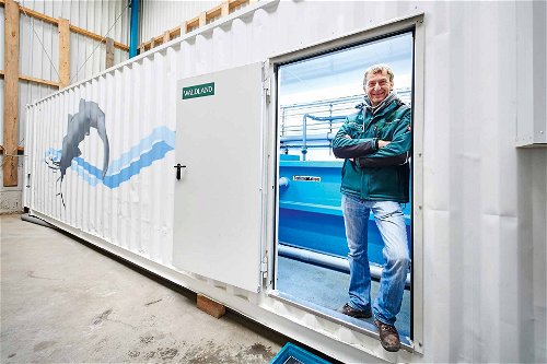 Waldland hat sich auf die Zucht von Edel-Welsen spezialisiert. Der mobile Container kann überall stehen, wo es Wasser und Strom gibt.