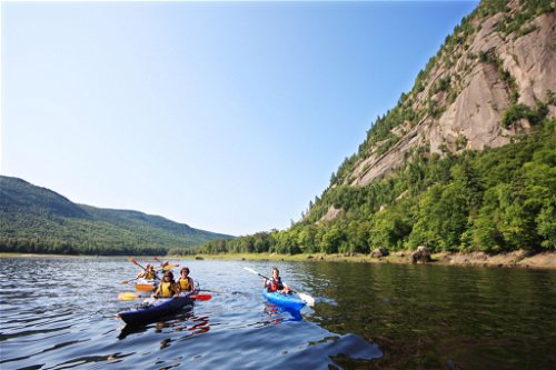 Der Saguenay Fjord Nationalpark bietet sich für entspannte Kanutouren an.