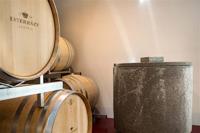 Der Wein des Weinguts wird im In- und Ausland vertrieben.