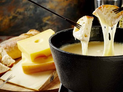 Weniger kompliziert, ­­als man annimmt: Käse­fondue ist ein einfaches Gericht aus hochwer­tigen Zutaten.&nbsp; 