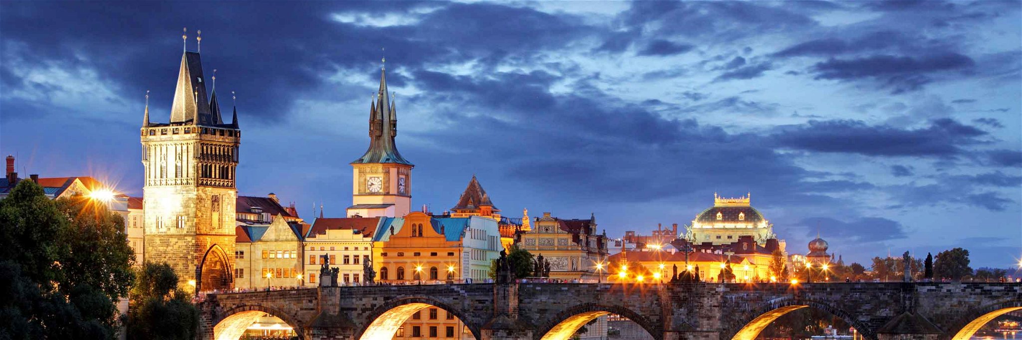 Die Kulturstadt Prag bei Nacht