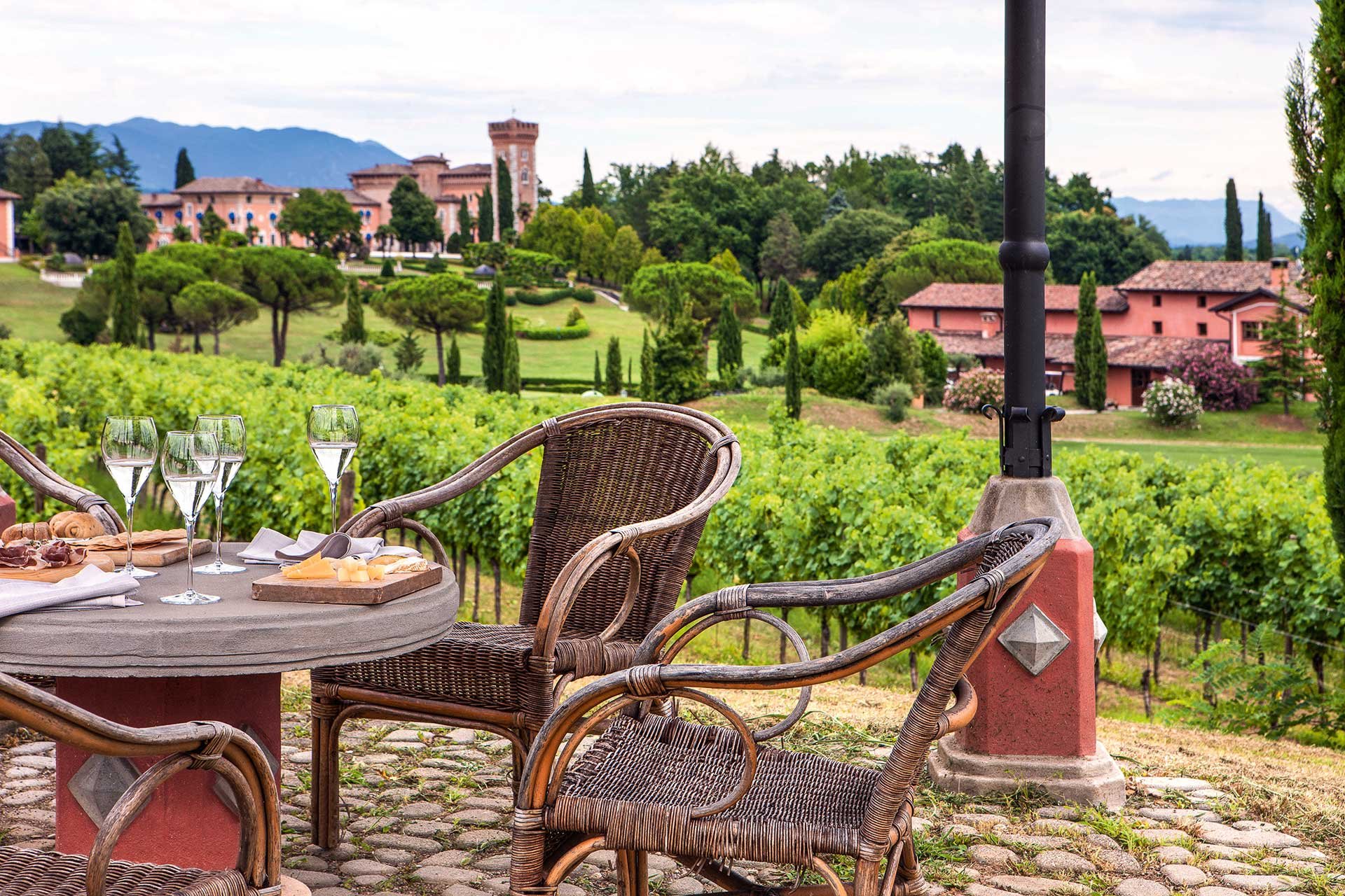 In der Umgebung des »Castello di Spessa« liegen zahlreiche berühmte Weingüter.
